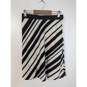 Ann Taylor Women’s Size 0 Black Ivory Striped A Line Lined Skirt Stretch
